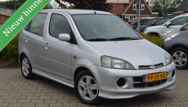 Daihatsu YRV 1.3-16V S AUTOMAAT | NWE APK